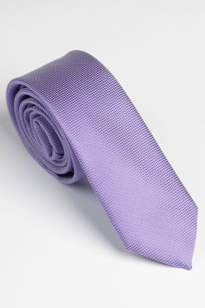Cravată lila, elegantă pentru orice ocazie