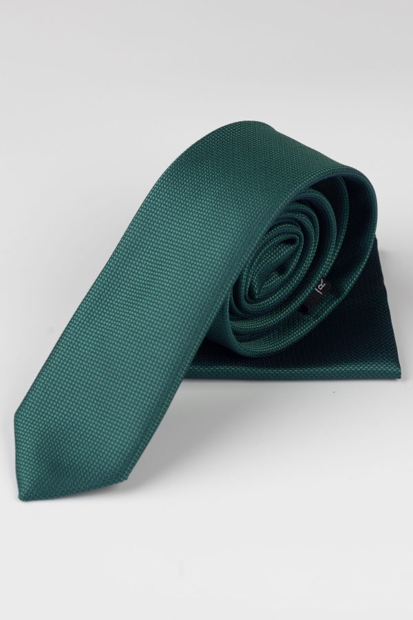 Cravată verde, elegantă pentru orice ocazie
