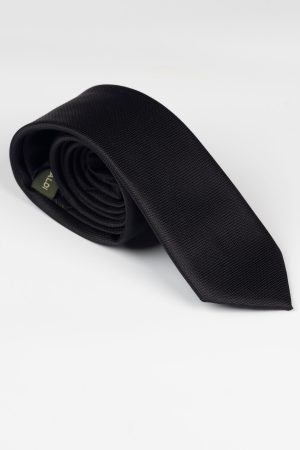 Cravată neagră, elegantă pentru orice ocazie