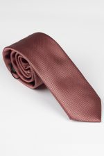 Cravată maro, elegantă pentru orice ocazie